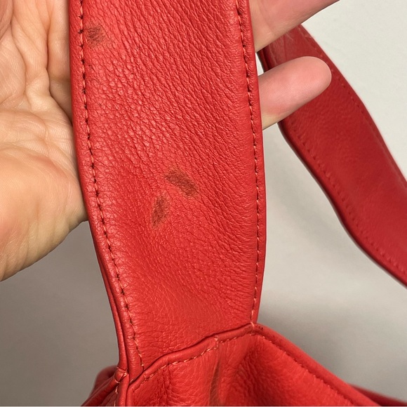 B. MAKOWSKY RED Pebbled Leather Hobo Shoulder Bag Purse - Picture 16 of 16